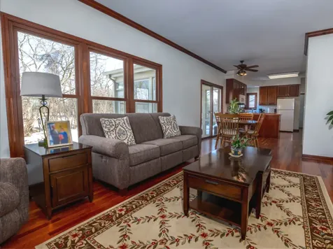 1351 Callen Lane Des Plaines IL 60016
