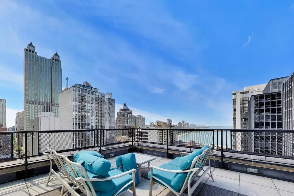 253 East Delaware Place Chicago IL 60611