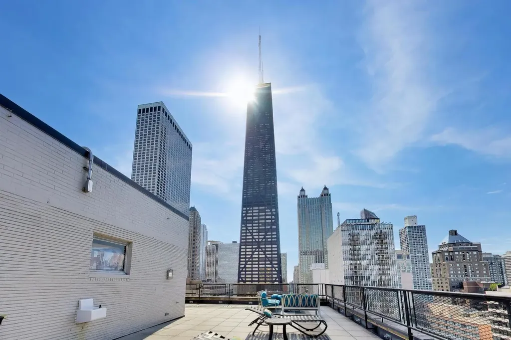 253 East Delaware Place Chicago IL 60611