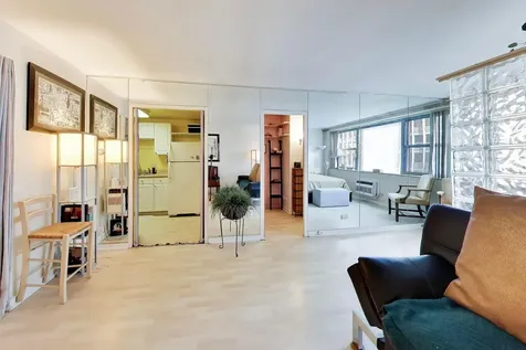 253 East Delaware Place Chicago IL 60611