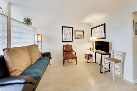 253 East Delaware Place Chicago IL 60611