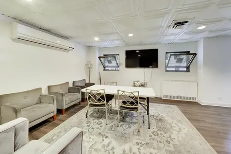 253 East Delaware Place Chicago IL 60611