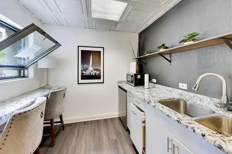 253 East Delaware Place Chicago IL 60611