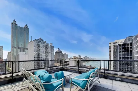 253 East Delaware Place Chicago IL 60611