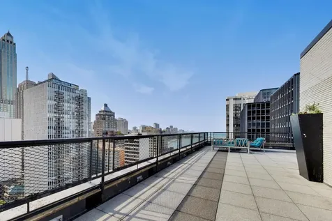 253 East Delaware Place Chicago IL 60611