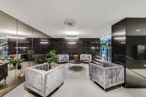 253 East Delaware Place Chicago IL 60611