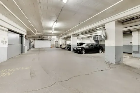 253 East Delaware Place Chicago IL 60611