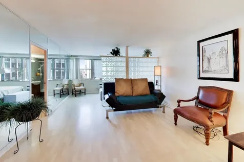 253 East Delaware Place Chicago IL 60611