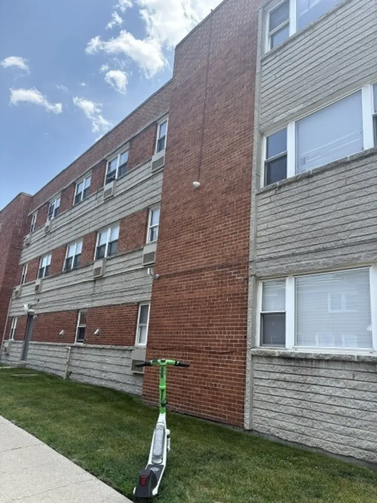 2411 West Balmoral Avenue Chicago IL 60625