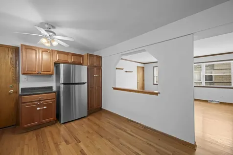 8610 West Summerdale Avenue Chicago IL 60656