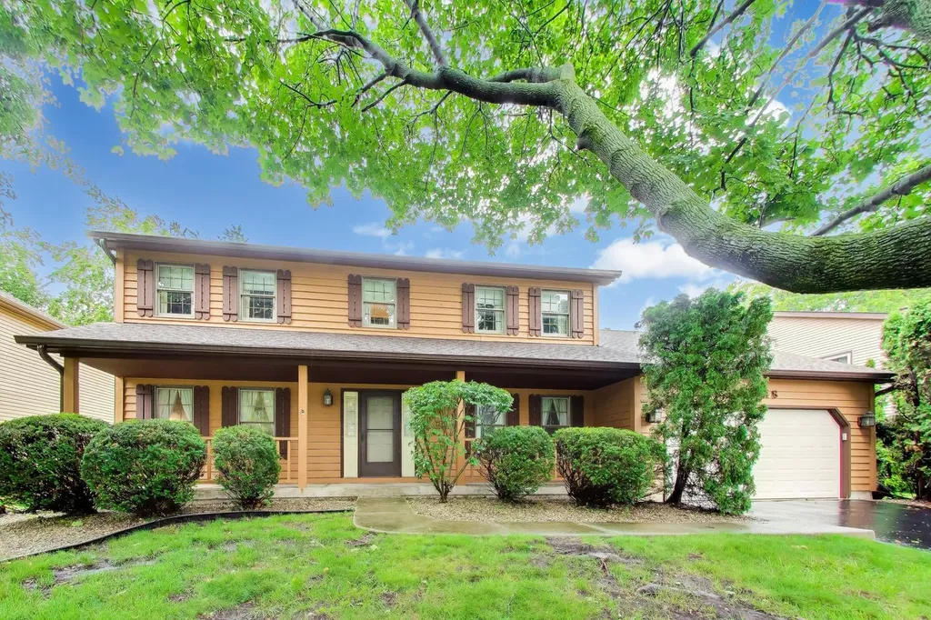 1648 Brentford Drive Naperville IL 60563