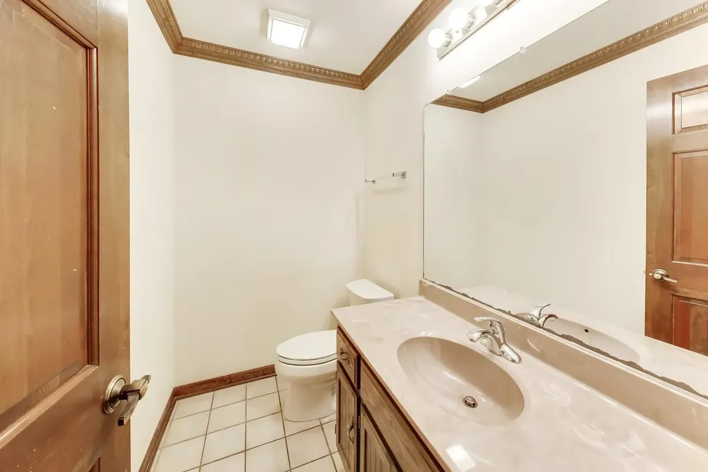 1648 Brentford Drive Naperville IL 60563