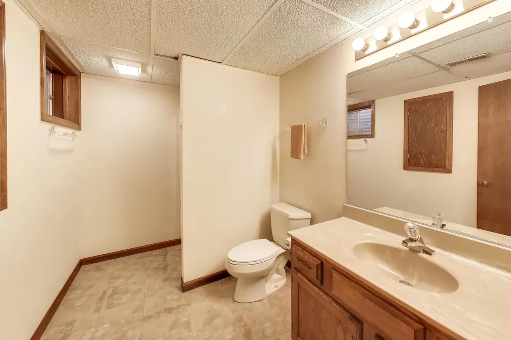 1648 Brentford Drive Naperville IL 60563