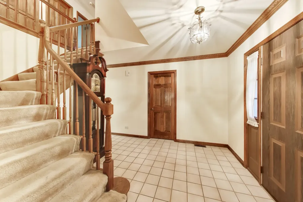 1648 Brentford Drive Naperville IL 60563
