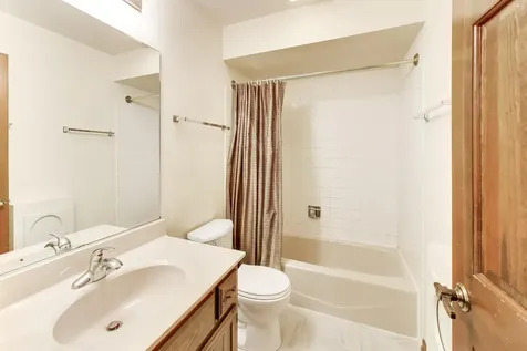 1648 Brentford Drive Naperville IL 60563