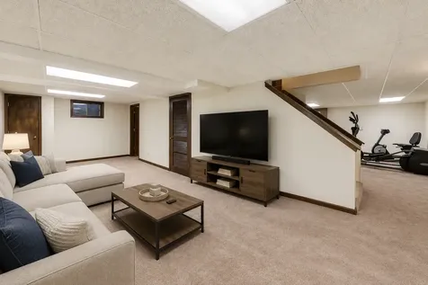 1648 Brentford Drive Naperville IL 60563