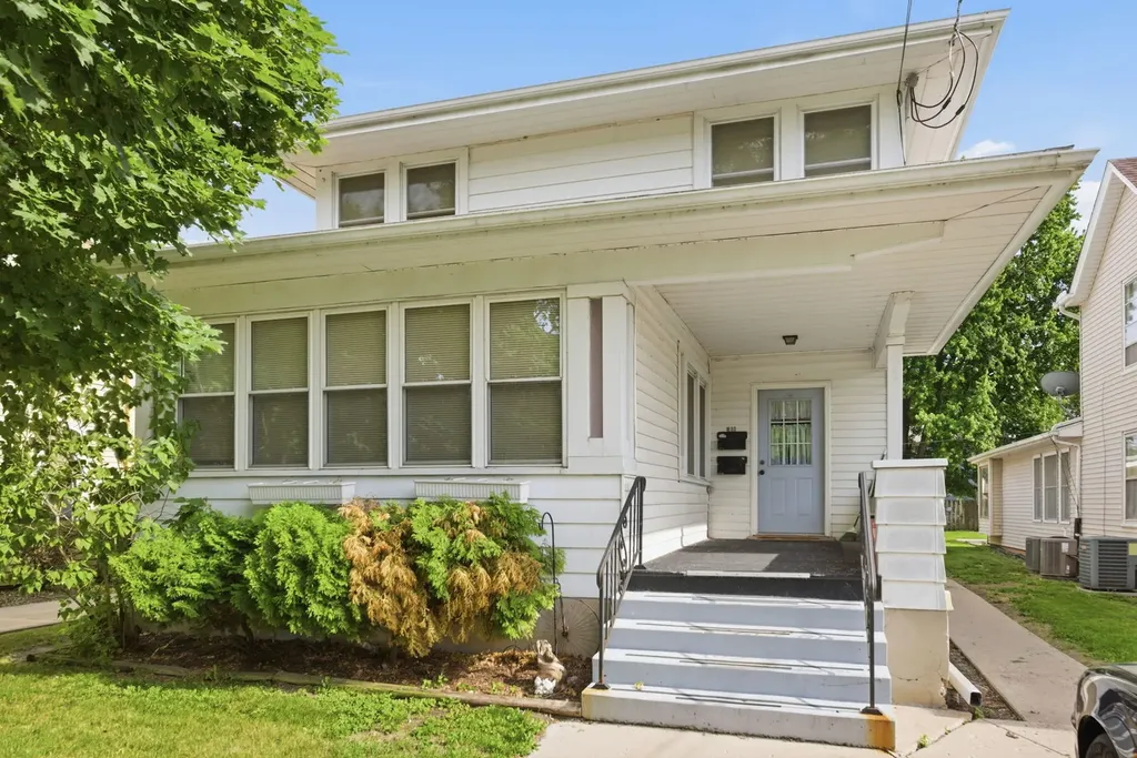611 Webster Street Ottawa IL 61350