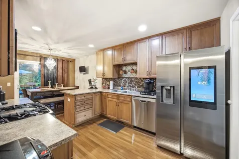 1447 Mackenzie Lane Elgin IL 60120