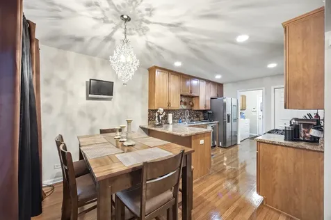 1447 Mackenzie Lane Elgin IL 60120