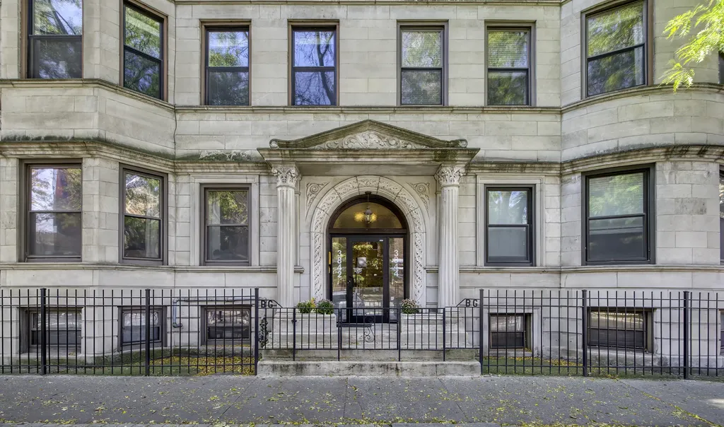 3842 North Sheffield Avenue Chicago IL 60613