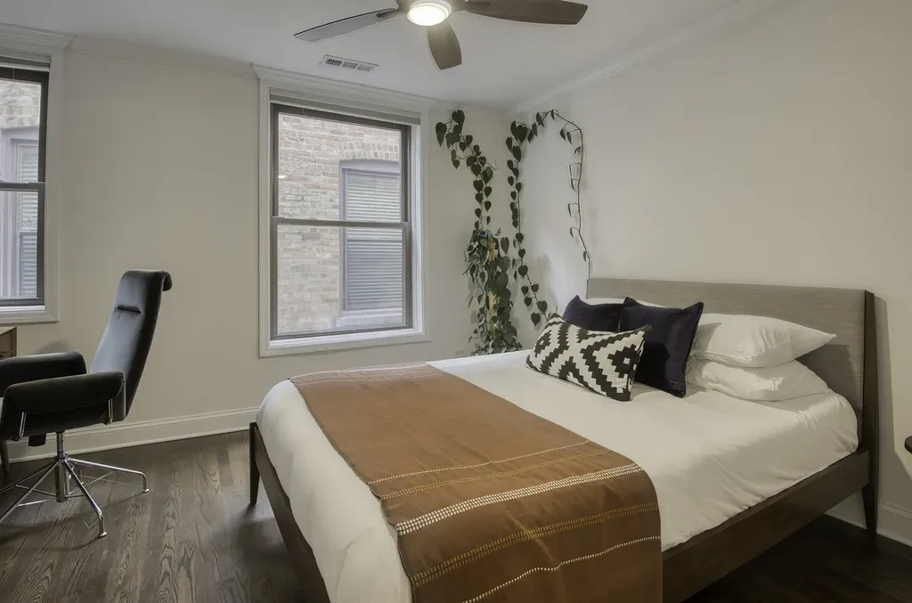 3842 North Sheffield Avenue Chicago IL 60613