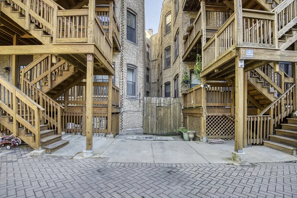 3842 North Sheffield Avenue Chicago IL 60613
