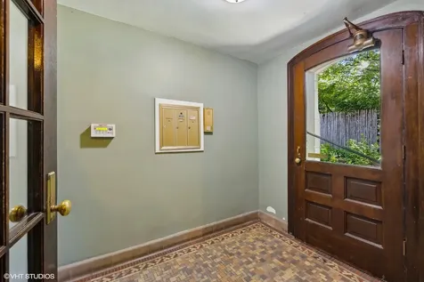70 Pine Avenue Riverside IL 60546