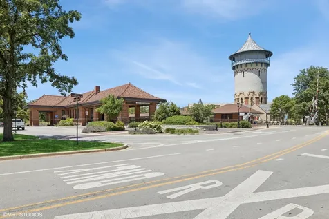 70 Pine Avenue Riverside IL 60546