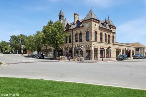 70 Pine Avenue Riverside IL 60546