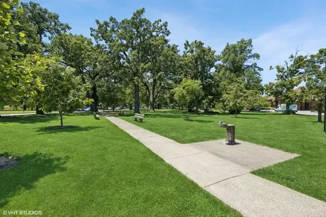 70 Pine Avenue Riverside IL 60546