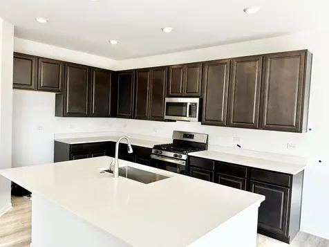702 West Point Way Oswego IL 60543