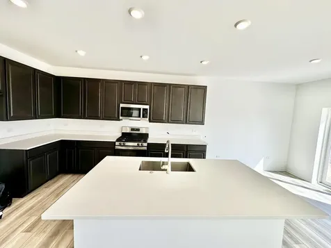 702 West Point Way Oswego IL 60543
