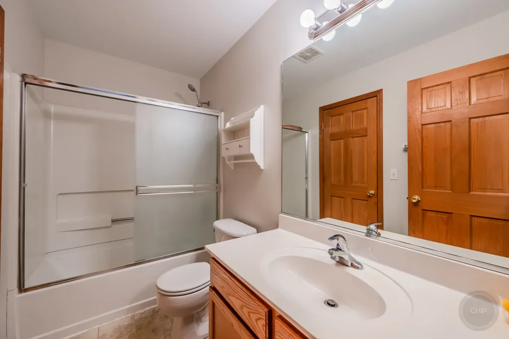 604 Blackstone Court Aurora IL 60504