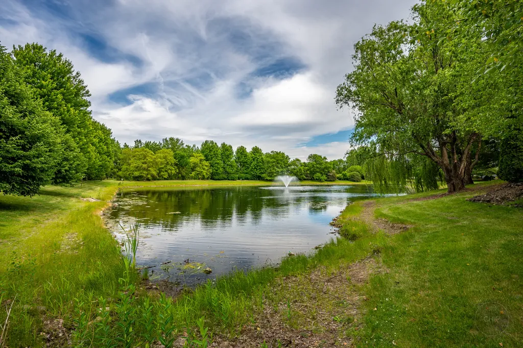 604 Blackstone Court Aurora IL 60504