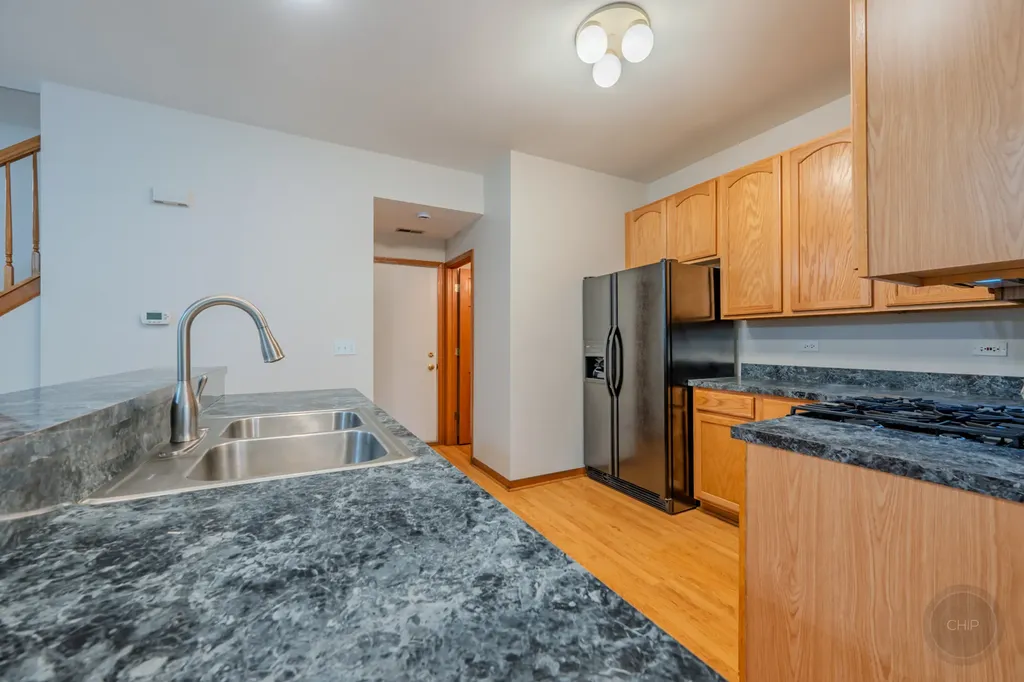 604 Blackstone Court Aurora IL 60504