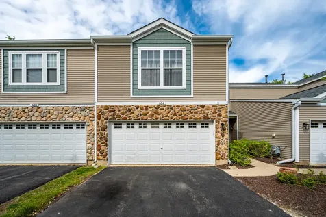 604 Blackstone Court Aurora IL 60504
