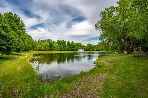 604 Blackstone Court Aurora IL 60504