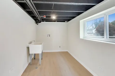 6730 West Dakin Street Chicago IL 60634