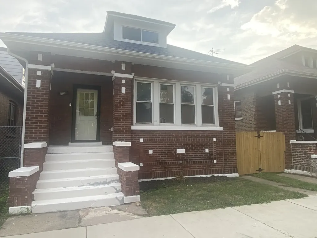 7832 South Vernon Avenue Chicago IL 60619