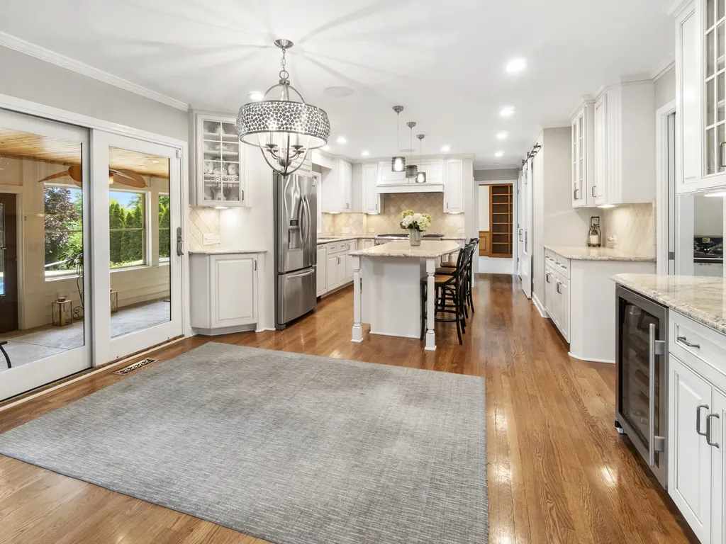 6437 Greene Road Woodridge IL 60517