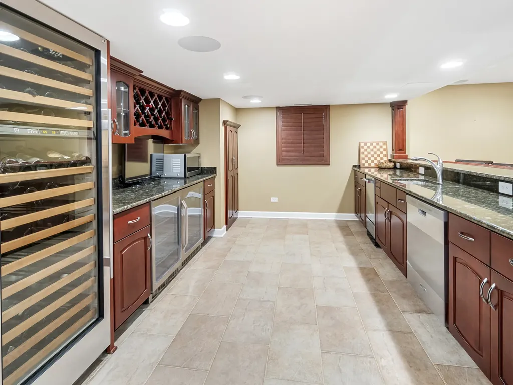 6437 Greene Road Woodridge IL 60517