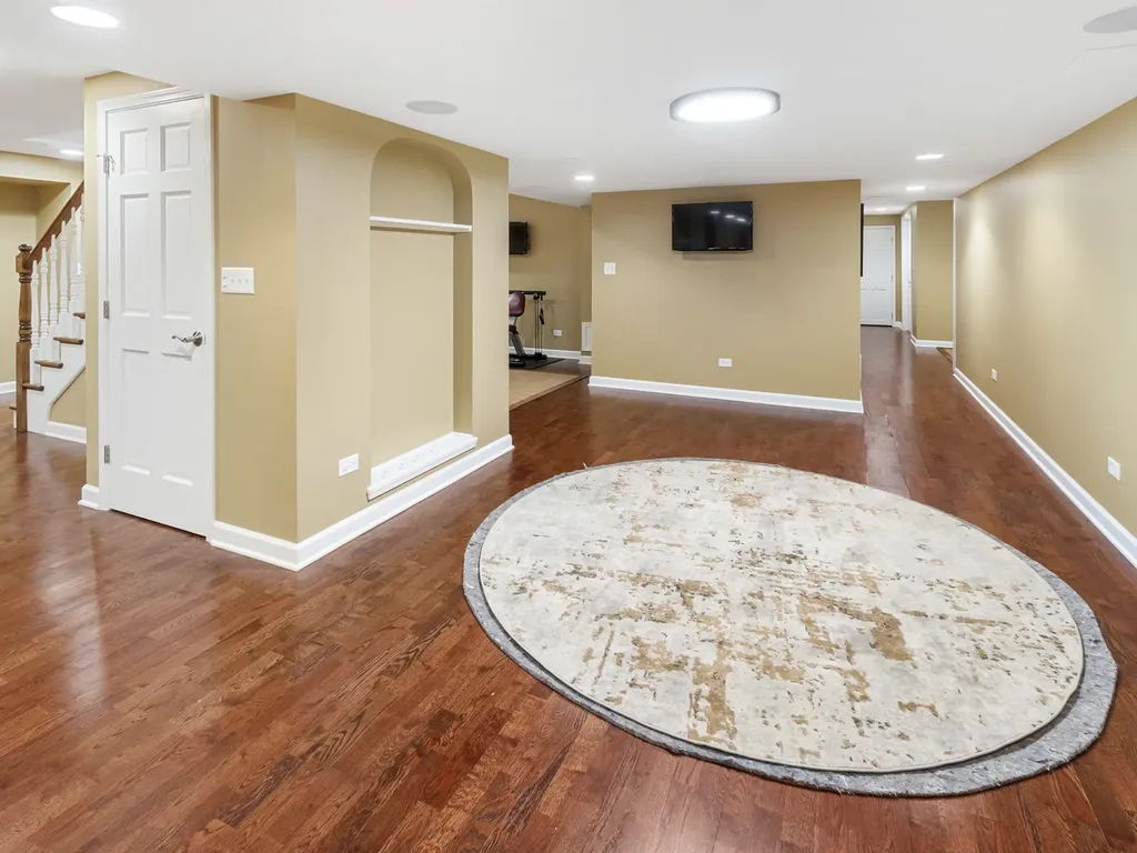 6437 Greene Road Woodridge IL 60517