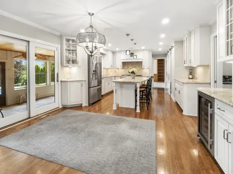 6437 Greene Road Woodridge IL 60517