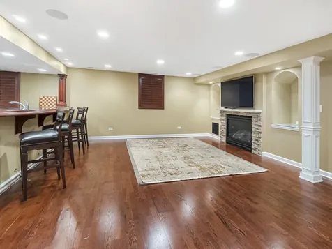 6437 Greene Road Woodridge IL 60517