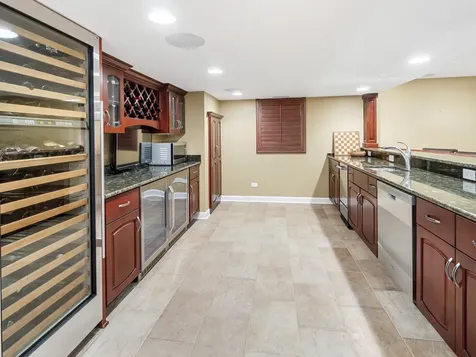 6437 Greene Road Woodridge IL 60517