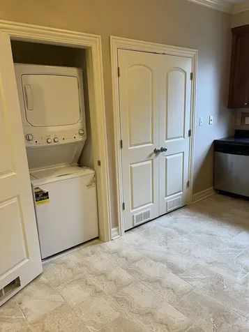 1367 East 64th Street Chicago IL 60637