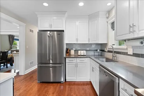 201 North Maple Street Mount Prospect IL 60056
