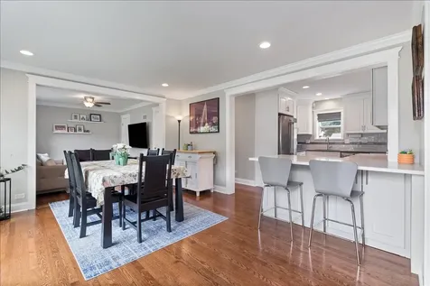 201 North Maple Street Mount Prospect IL 60056