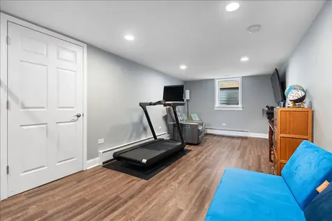 201 North Maple Street Mount Prospect IL 60056