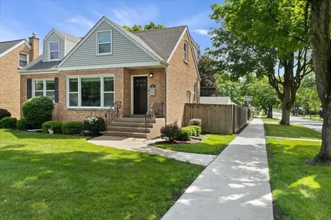 201 North Maple Street Mount Prospect IL 60056